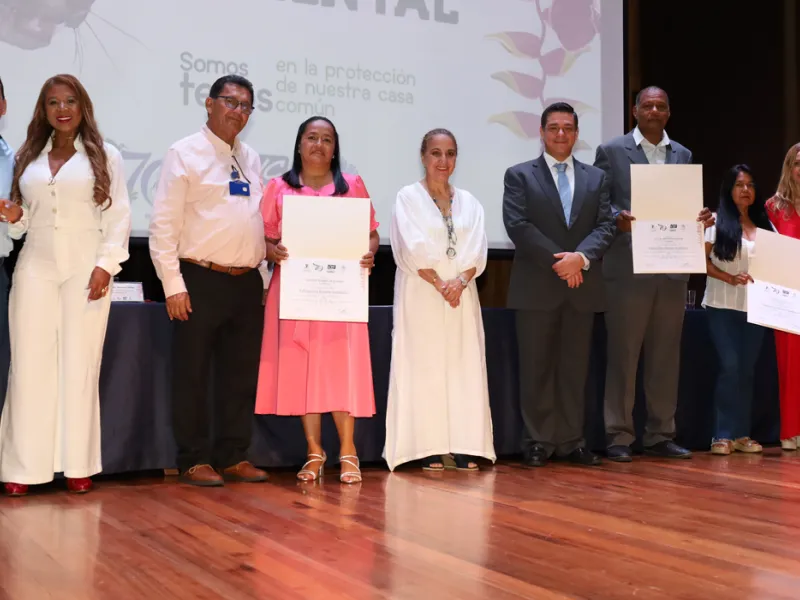 La Javeriana Cali clausura la tercera versión del Diplomado Tesos por el Ambiente con un emotivo reconocimiento a la CVC