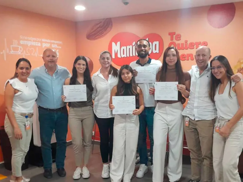 Estudiantes de Mercadeo presentaron soluciones a empresas en el Proyecto de Innovación Colaborativa Estudiantes de Mercadeo presentaron soluciones a empresas en el Proyecto de Innovación Colaborativa