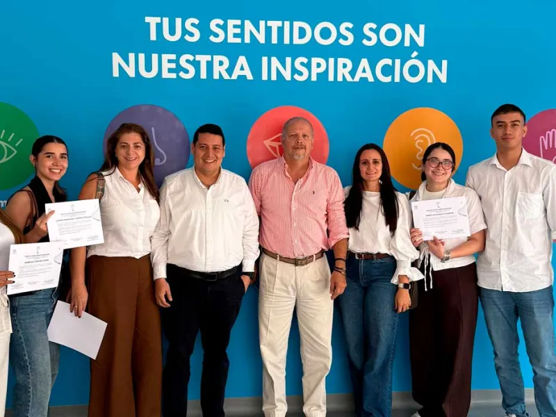 Estudiantes de Mercadeo presentaron soluciones a empresas en el Proyecto de Innovación Colaborativa Estudiantes de Mercadeo presentaron soluciones a empresas en el Proyecto de Innovación Colaborativa